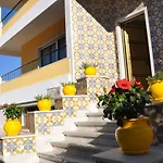 Pensión Casa Amarela Belém 2*