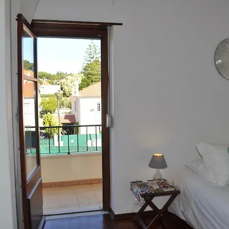 Casa Amarela Belem Guest house 2*