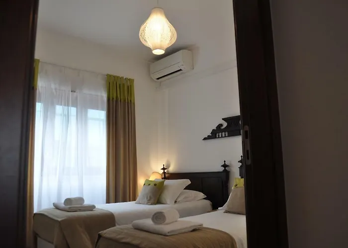 Casa Amarela Belém 2*